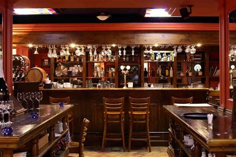 10 Popular Pubs & Nightclubs in Shillong .
